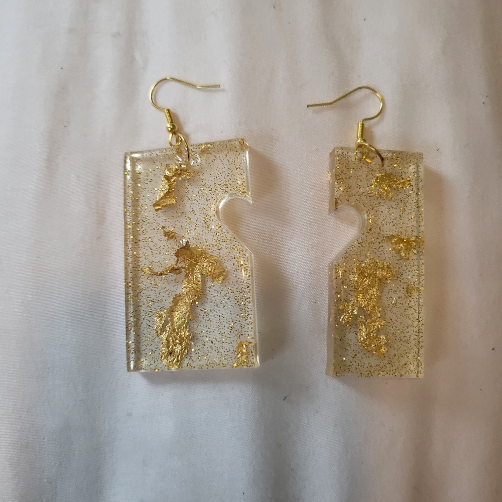 Gold dangle earrings